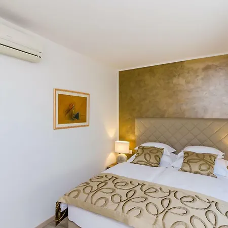 Apartman Dolores *